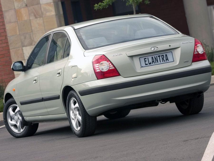  Hyundai Elantra Sedan 2004 года  (ZA) (фото 3 из 9)